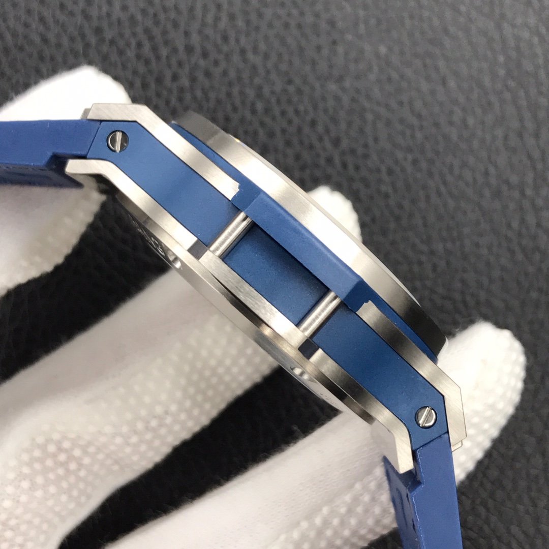 BIG BANG 44MM CHRONOGRAPH BLUE DIAL