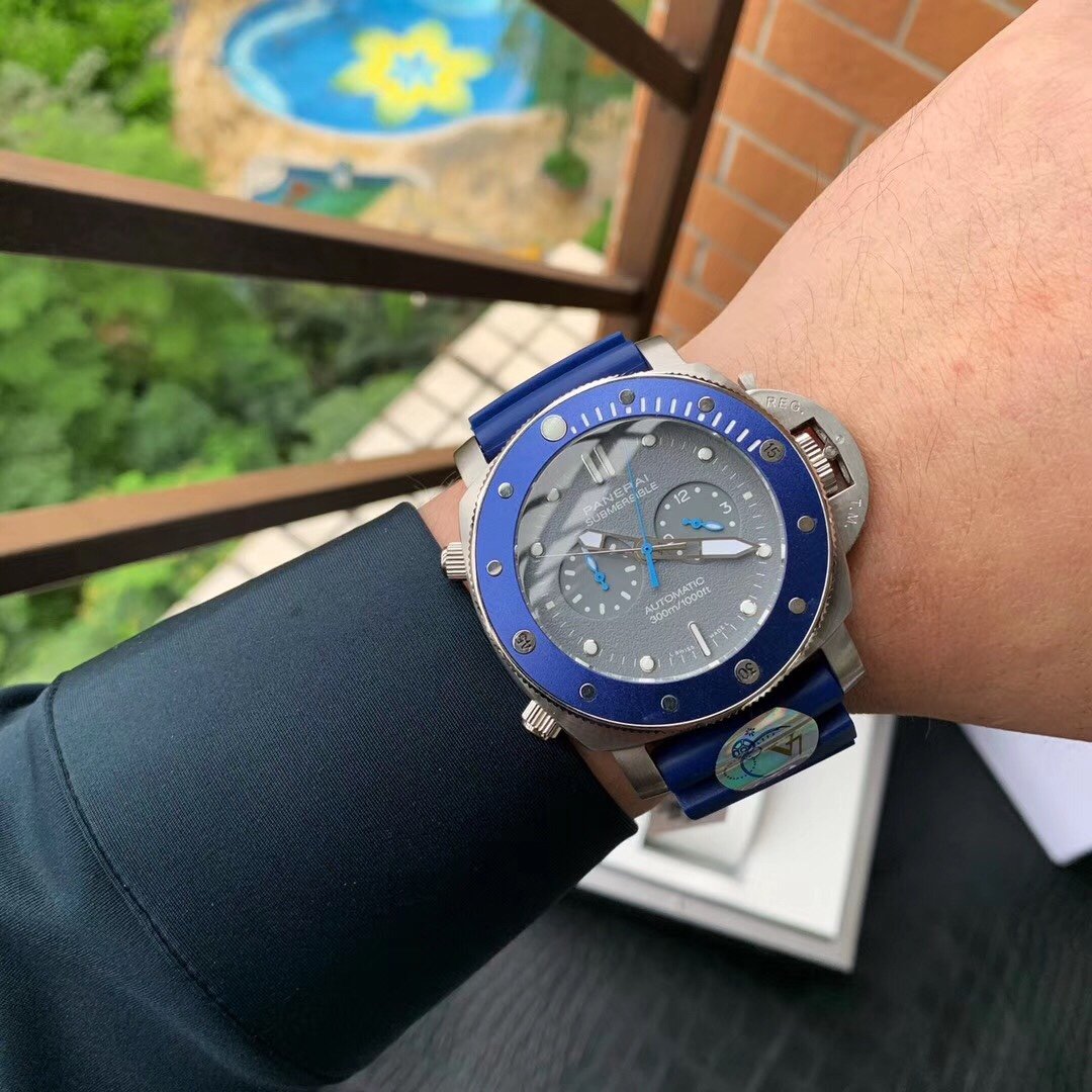 LUMINOR SUBMERSIBLE CHRONOGRAPH EDITION GUILLAUME NERY