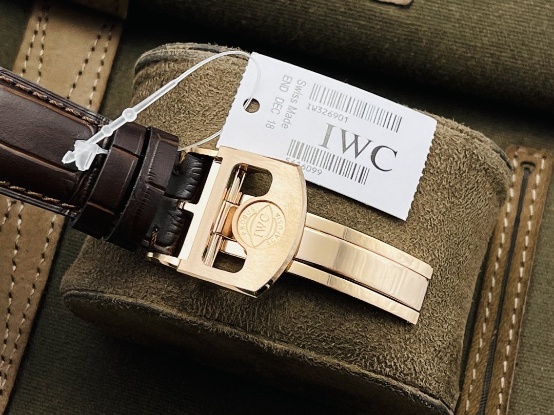 PORTUGUESE HAND-WOUND ROSE GOLD CASE WHITE DIAL