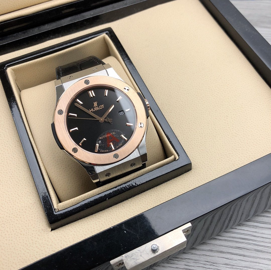 CLASSIC FUSION 42 KING GOLD BLACK DIAL