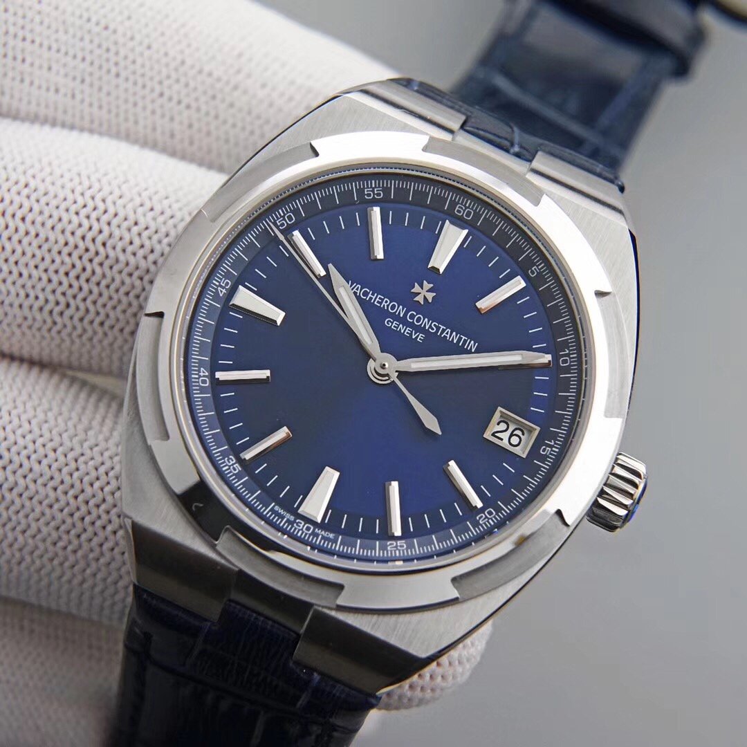 VACHERON OVERSEA AUTOMATIC 41 STAINLESS STEEL BLUE DIAL