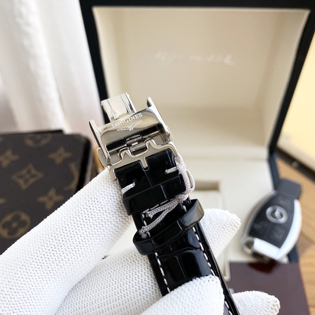 MASTER COLLECTION CHRONOGRAPH MOON LEATHER