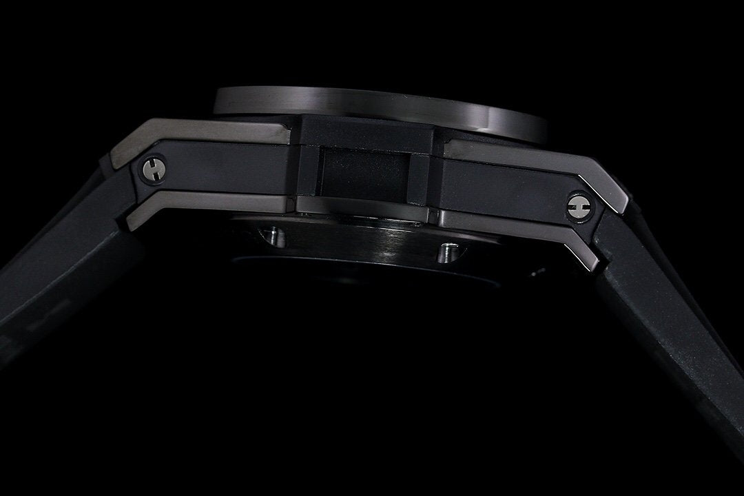 BIG BANG UNICO 42 ALL BLACK SILVER HAND SKELETON