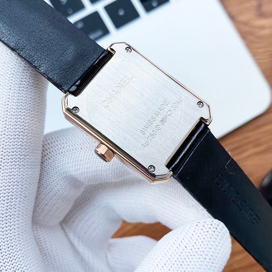 BOY-FRIEND QUARTZ SECOND TIME DIAMOND BEZEL LEATHER STRAP