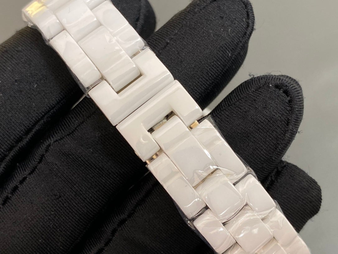 J12 38MM QUARTZ WHITE CERAMIC DIAMOND NUMERALS