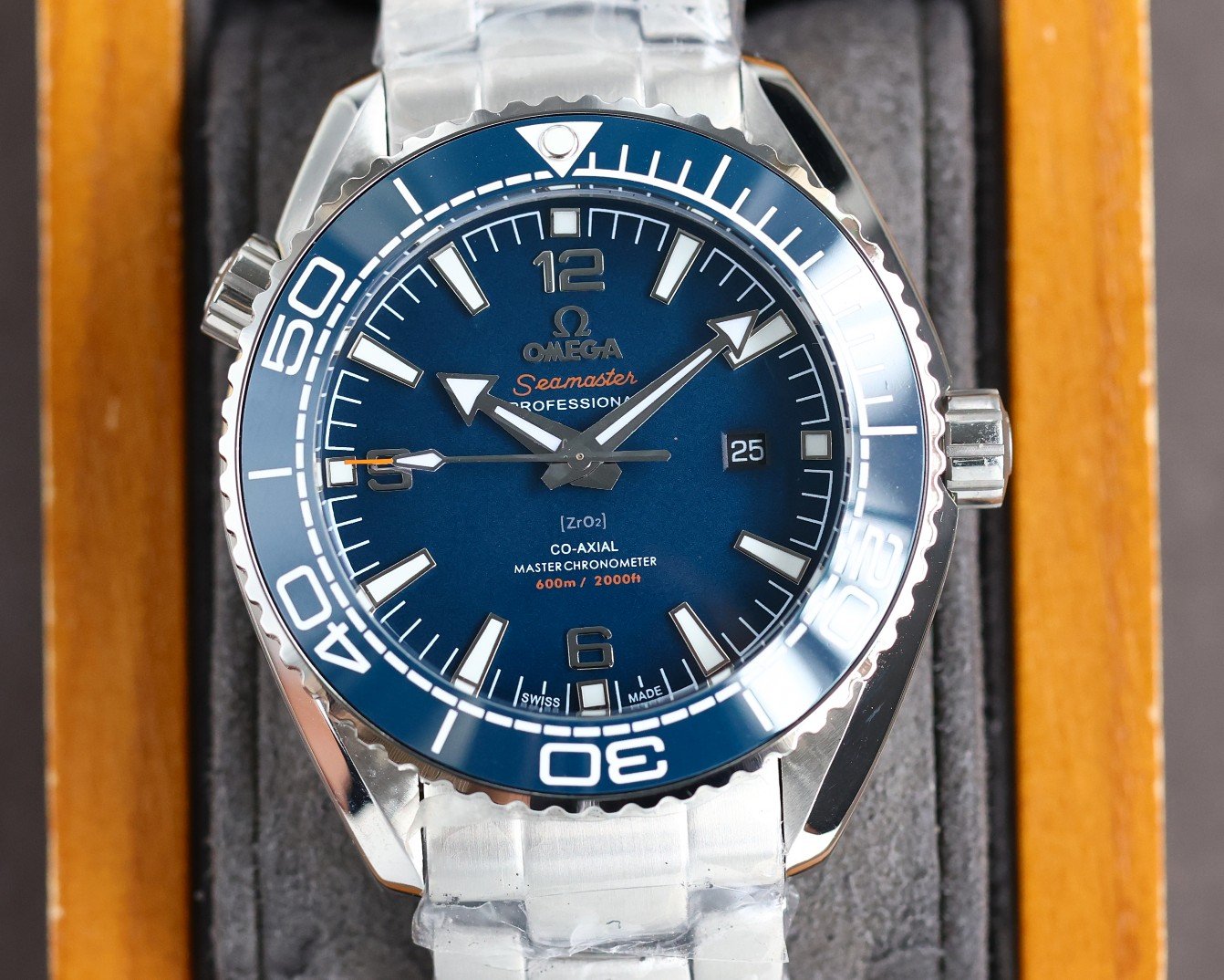 SEAMASTER PROFESSIONAL PLANET OCEAN 600M BLUE CERAMIC STEEL BRACELET