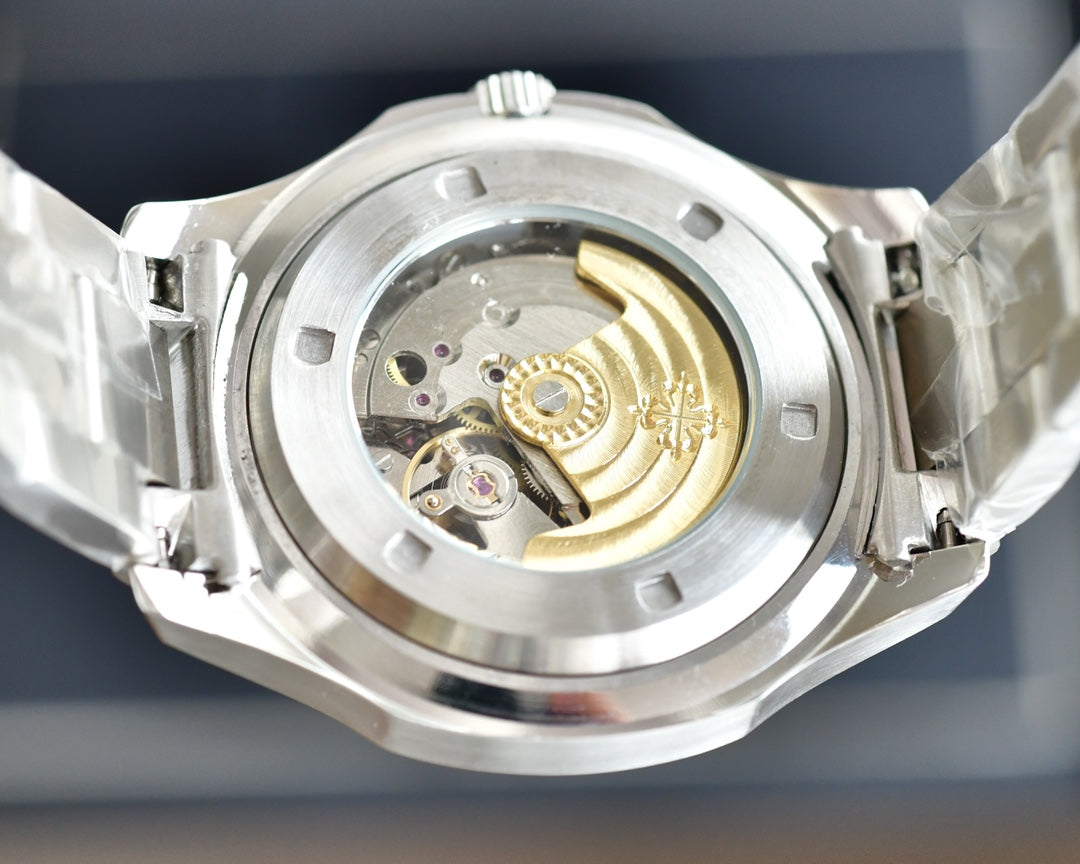 NAUTILUS STEEL CASE 42MM