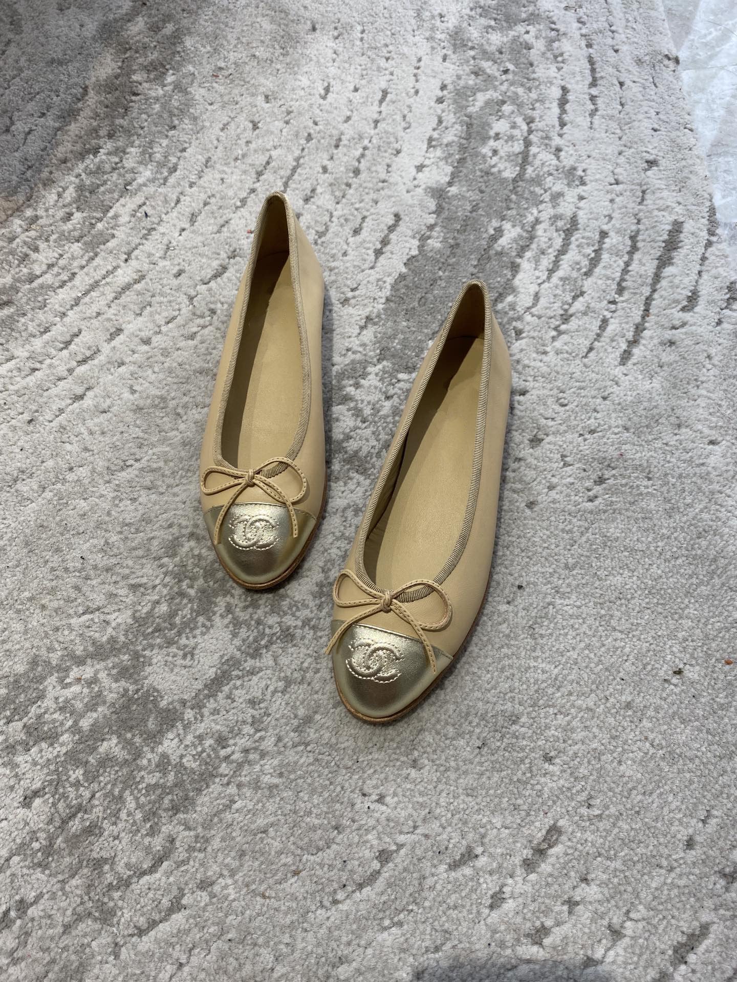 ballet flats beige gold lambskin canvas