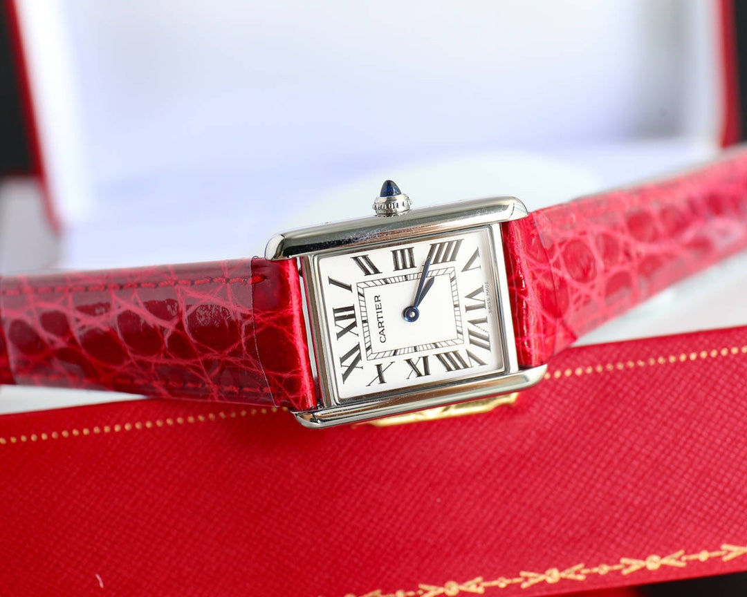 TANK MUST SMALL LEATHER STRAP WHITE DIAL
