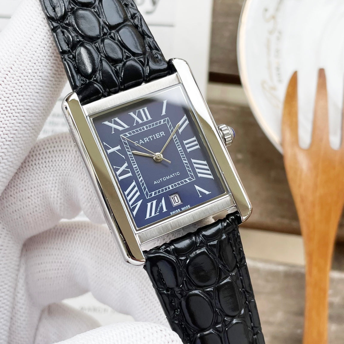 TANK MUST 31 LARGE SIZE STEEL CASE LEATHER
