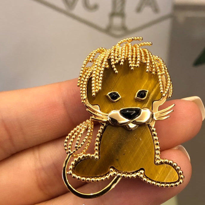 VCA Brooch 04