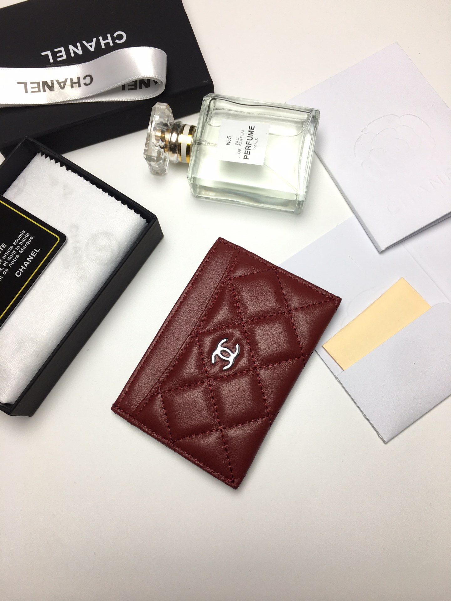 CC CARD HOLDER 11.2 GARNET CALFSKIN SILVER ICON