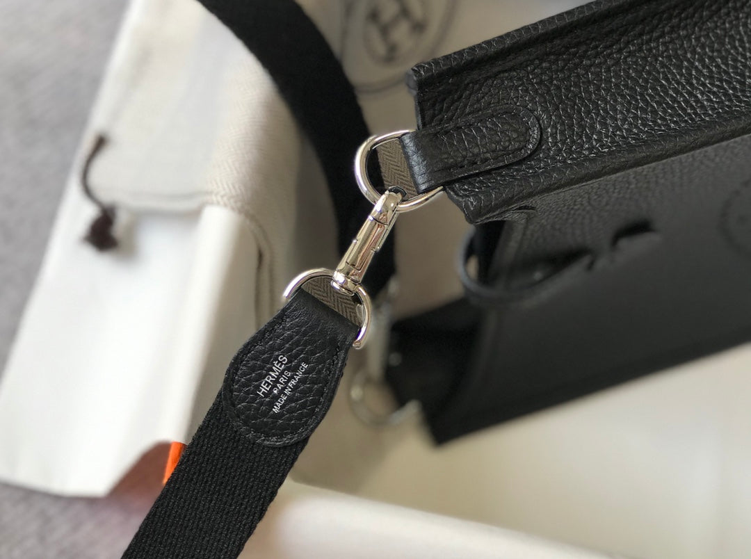 Mini Evelyne 18cm Togo Silver Hardware