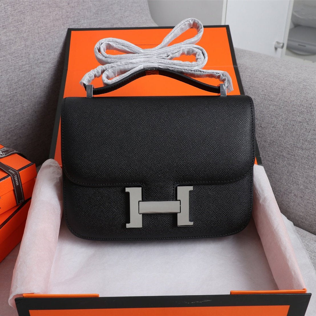 HM CONSTANCE BAGS 18 BLACK EPSOM SILVER HARDWARE