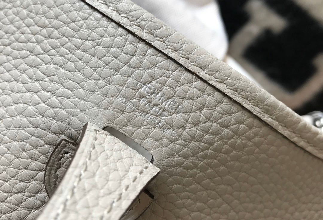 Mini Evelyne 18cm Ivory Togo Silver Hardware