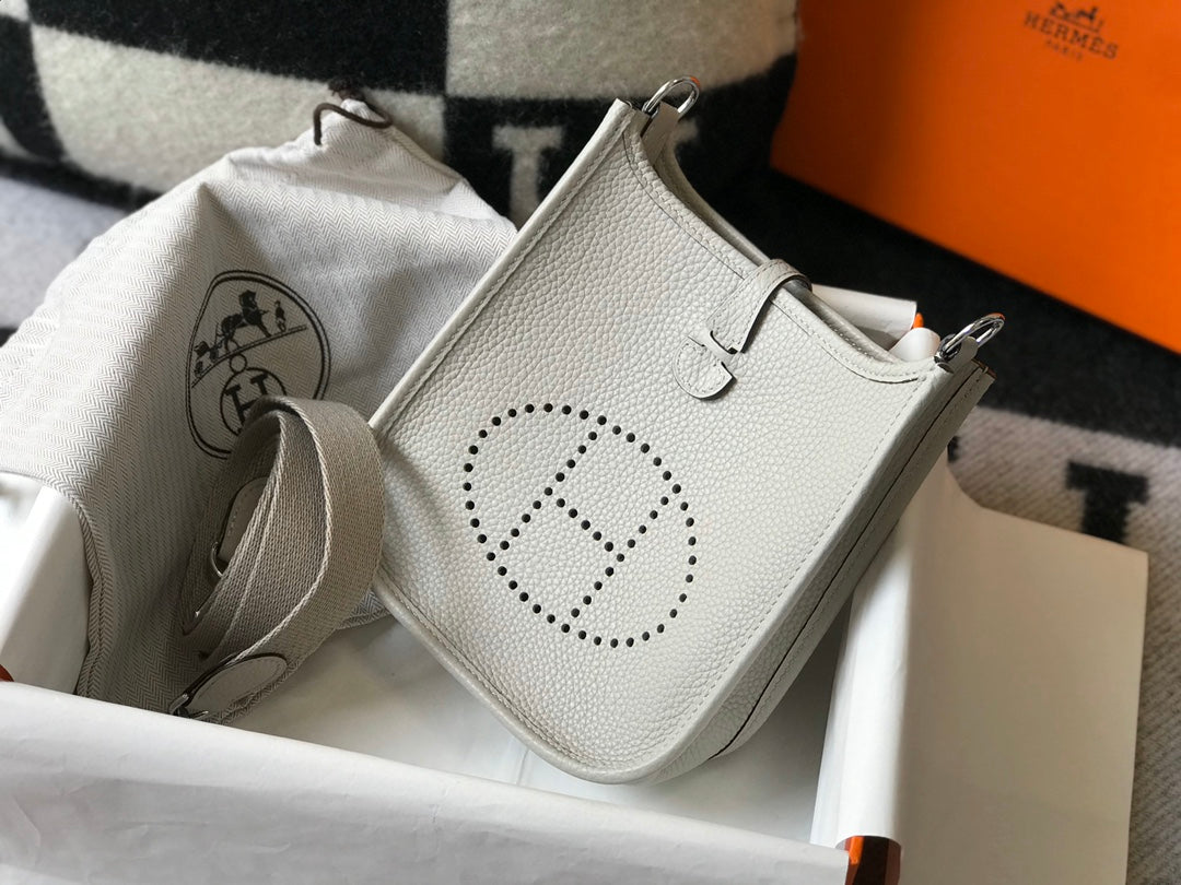 Mini Evelyne 18cm Ivory Togo Silver Hardware