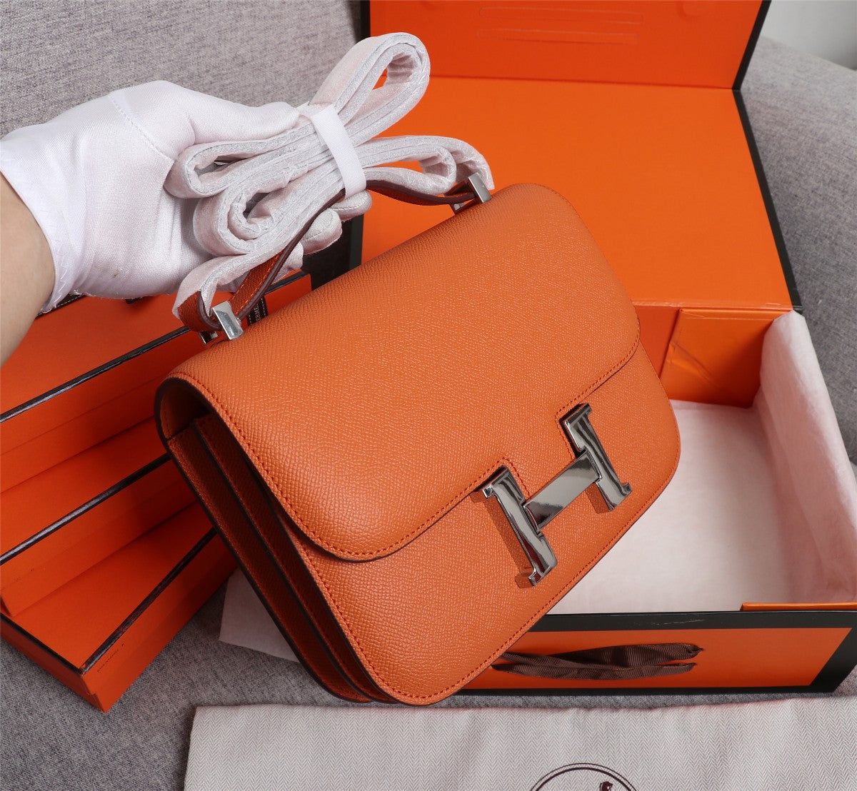 HM CONSTANCE BAGS 18 ORANGE EPSOM SILVER HARDWARE