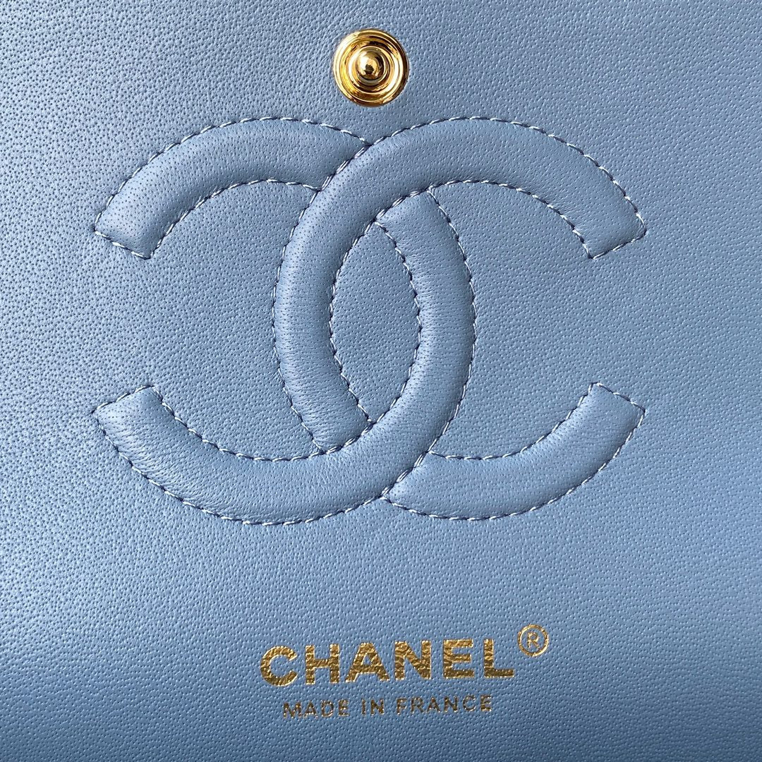 Medium Classic Flap Bag 23cm Blue Lambskin Gold Hardware