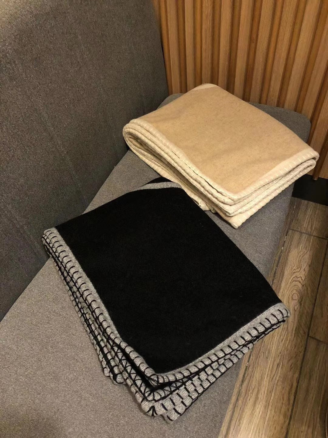 CC Merino Blanket Black Grey Wool Cashmere