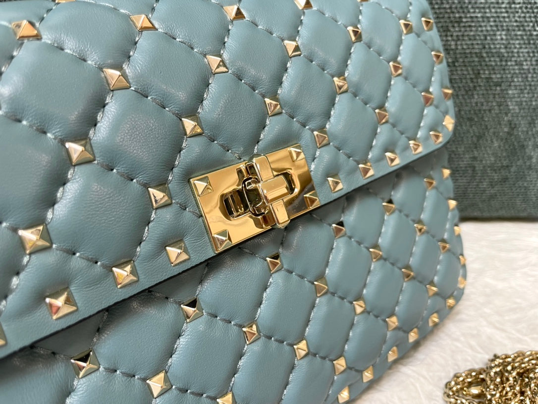 garavani rockstud spike medium 24cm azure lambskin