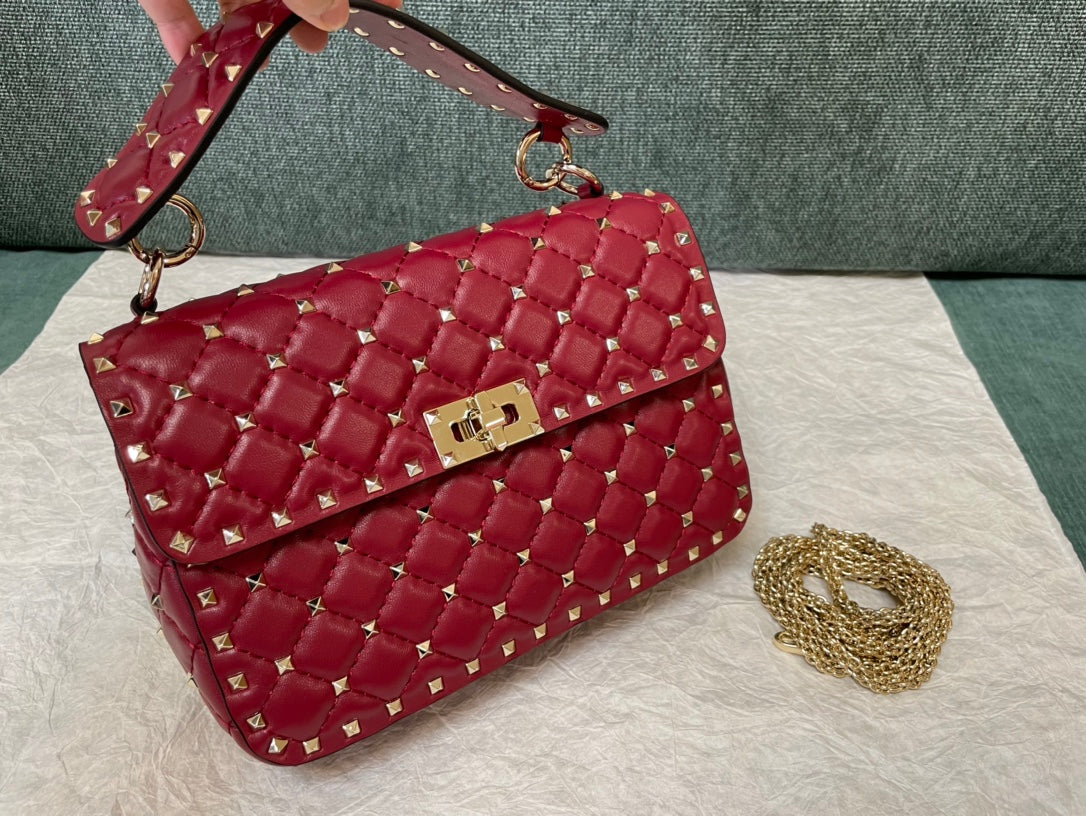 garavani rockstud spike medium 24cm red lambskin