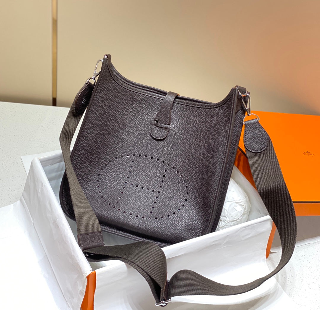 Evelyne 29cm Togo Shw