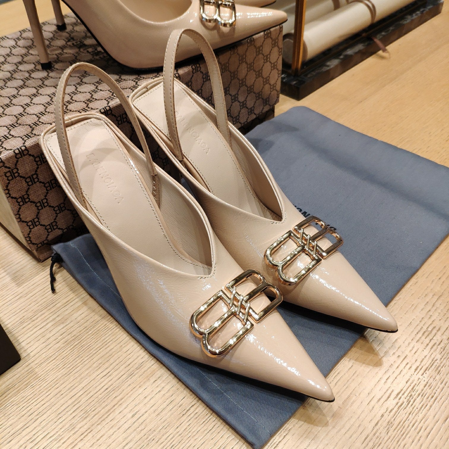 Balenciaga 26s High Heel 100 Beige Patent Leather Gold Logo 681186