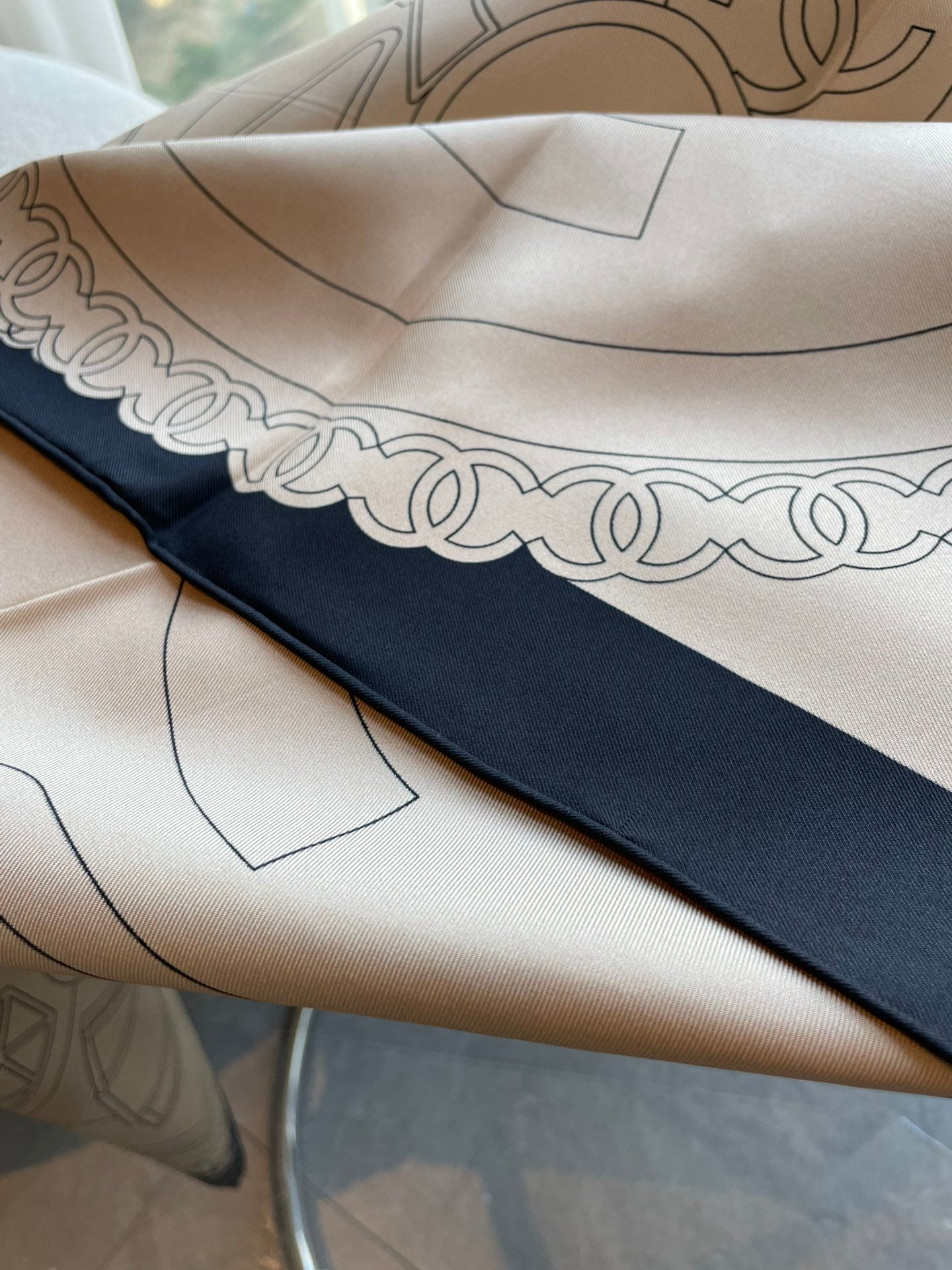 CC Square Scarf 90 CM In Beige Mix Black Cashmere Silk 288708