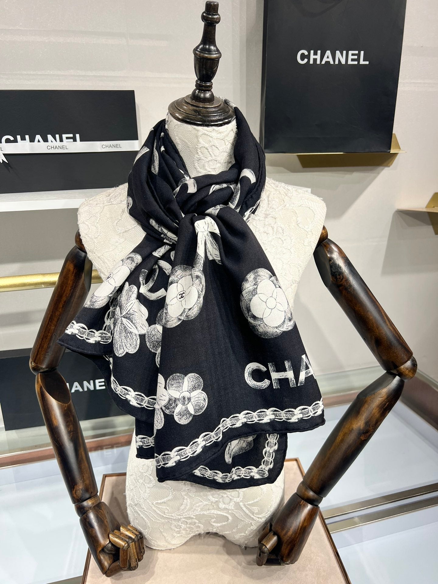 CC Scarf 185 CM In Black White Cashmere Silk  413590