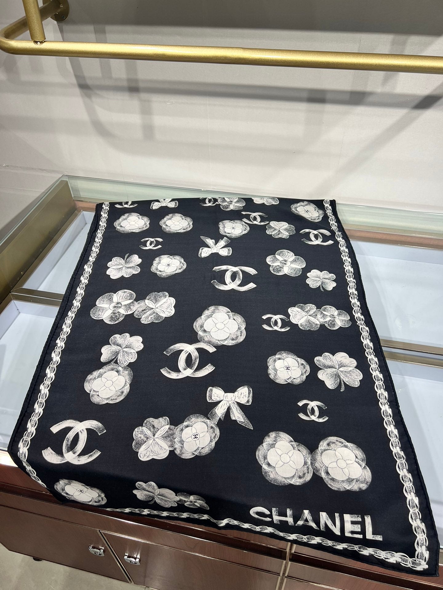 CC Scarf 185 CM In Black White Cashmere Silk  413590