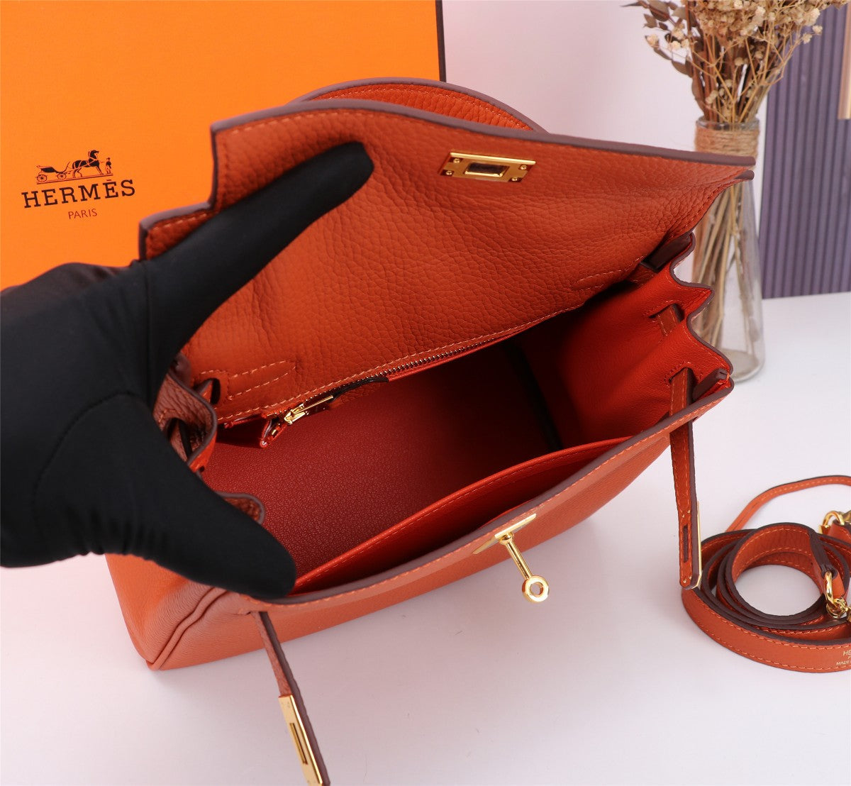 HM KELLY BAG 28 ORANGE TOGO GOLD HARDWARE