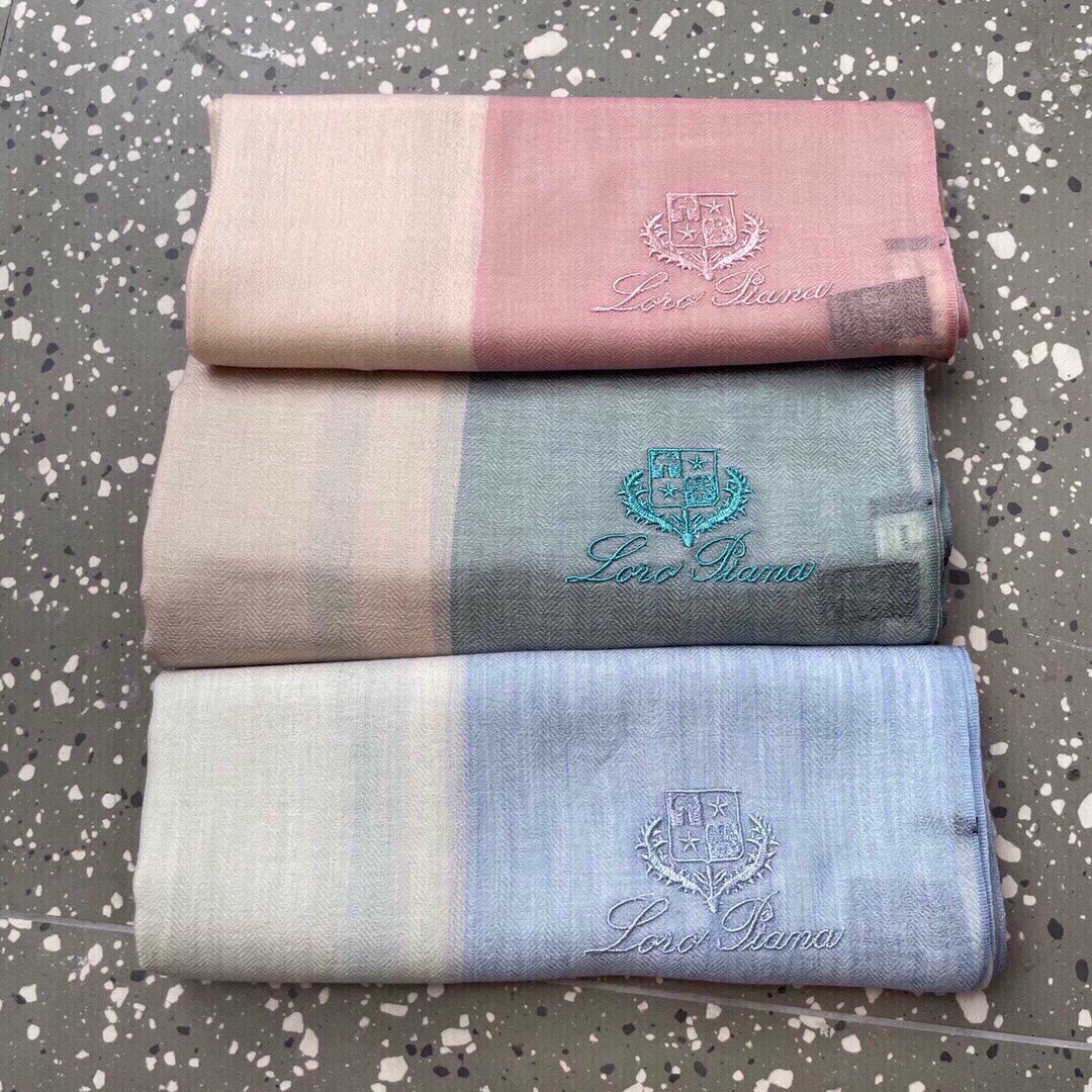 LP Quadrata Rainbow Scarf 200 CM In White Mix Blue Cashmere Silk 670021
