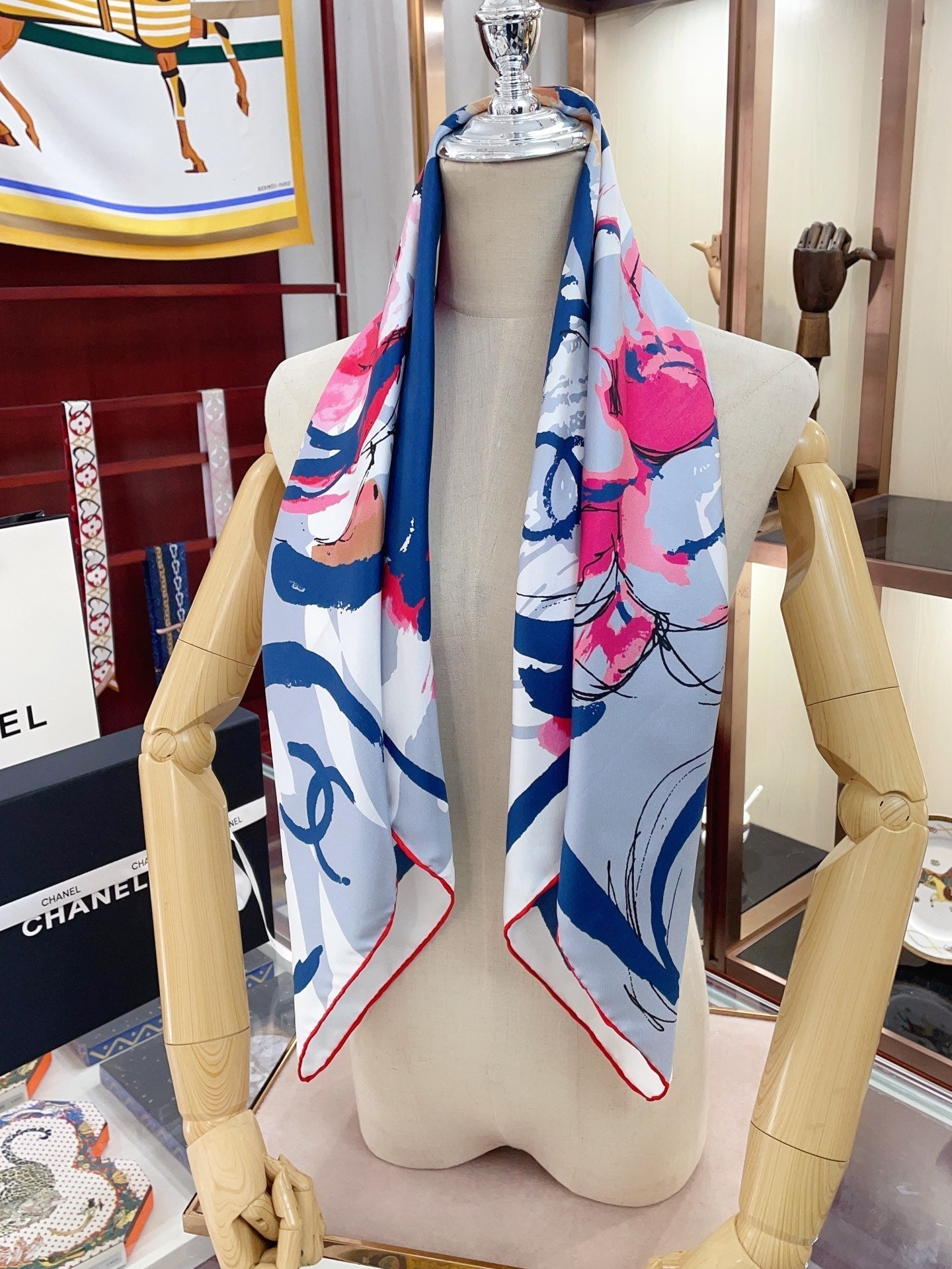 CC Square Scarf 90 CM In Colorful Silk Twill  407436