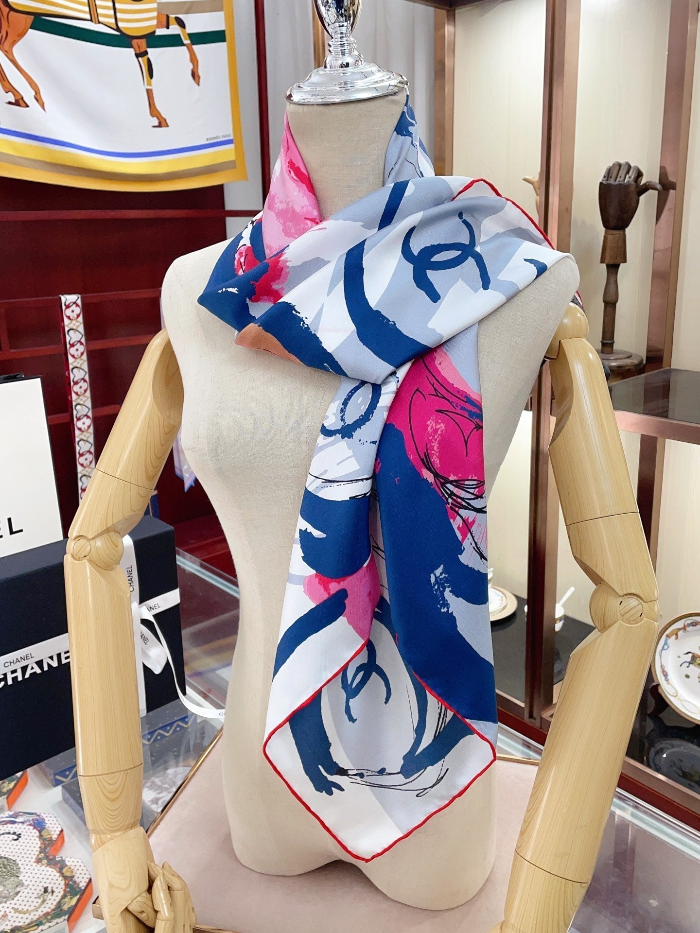 CC Square Scarf 90 CM In Colorful Silk Twill  407436