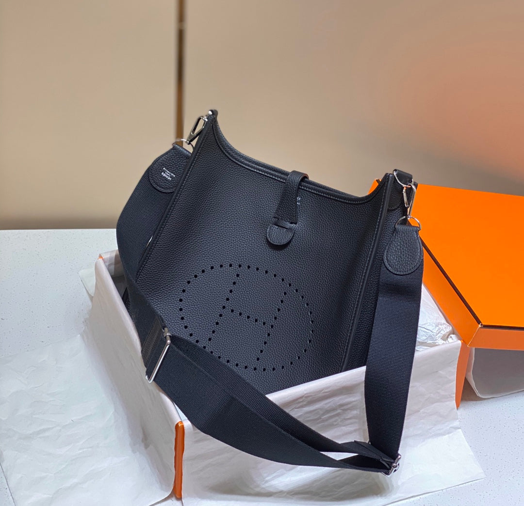 Evelyne 29cm Togo Shw