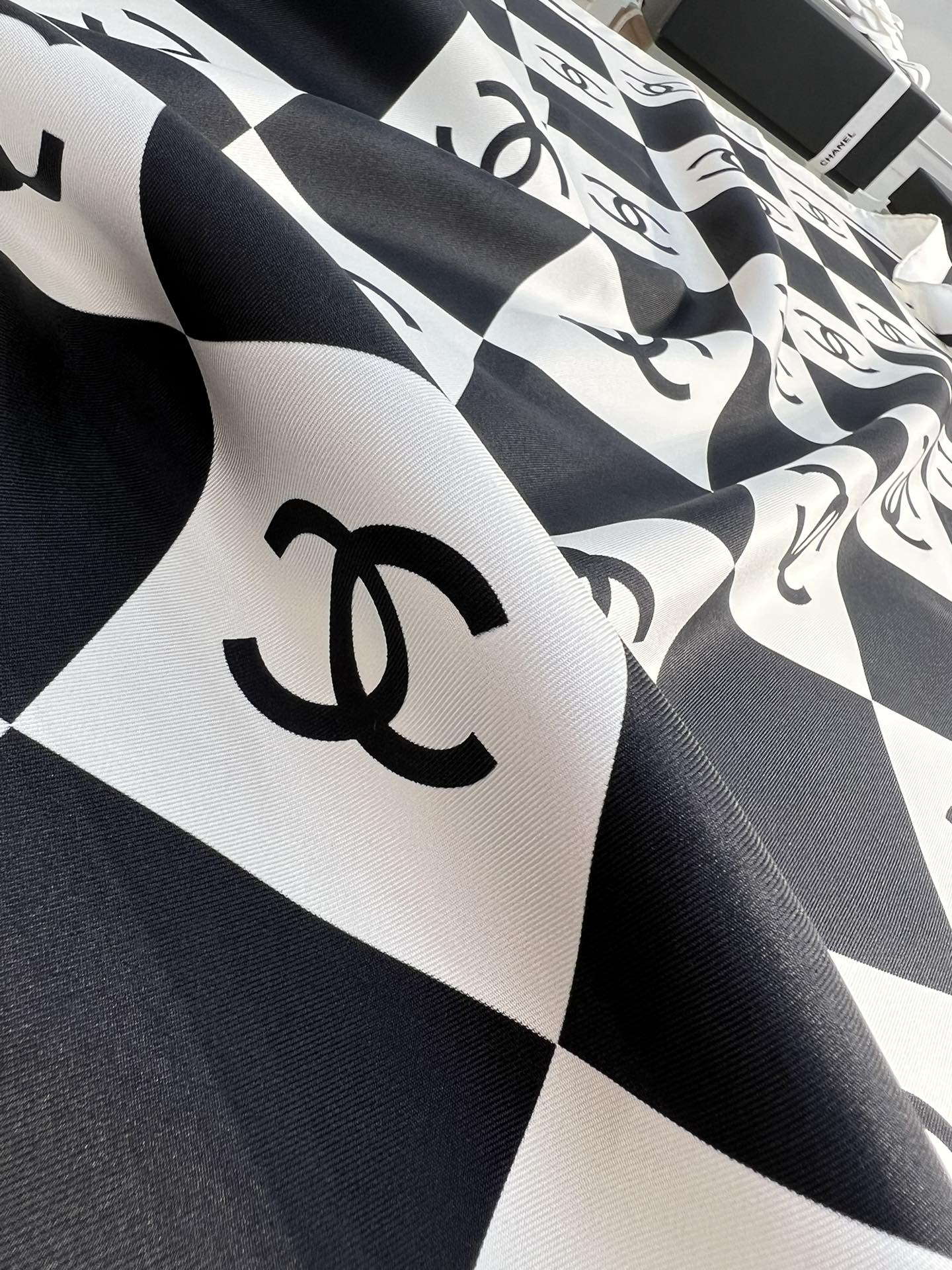 CC Square Scarf 90 CM In Black And White Plaid Silk Twill 288742