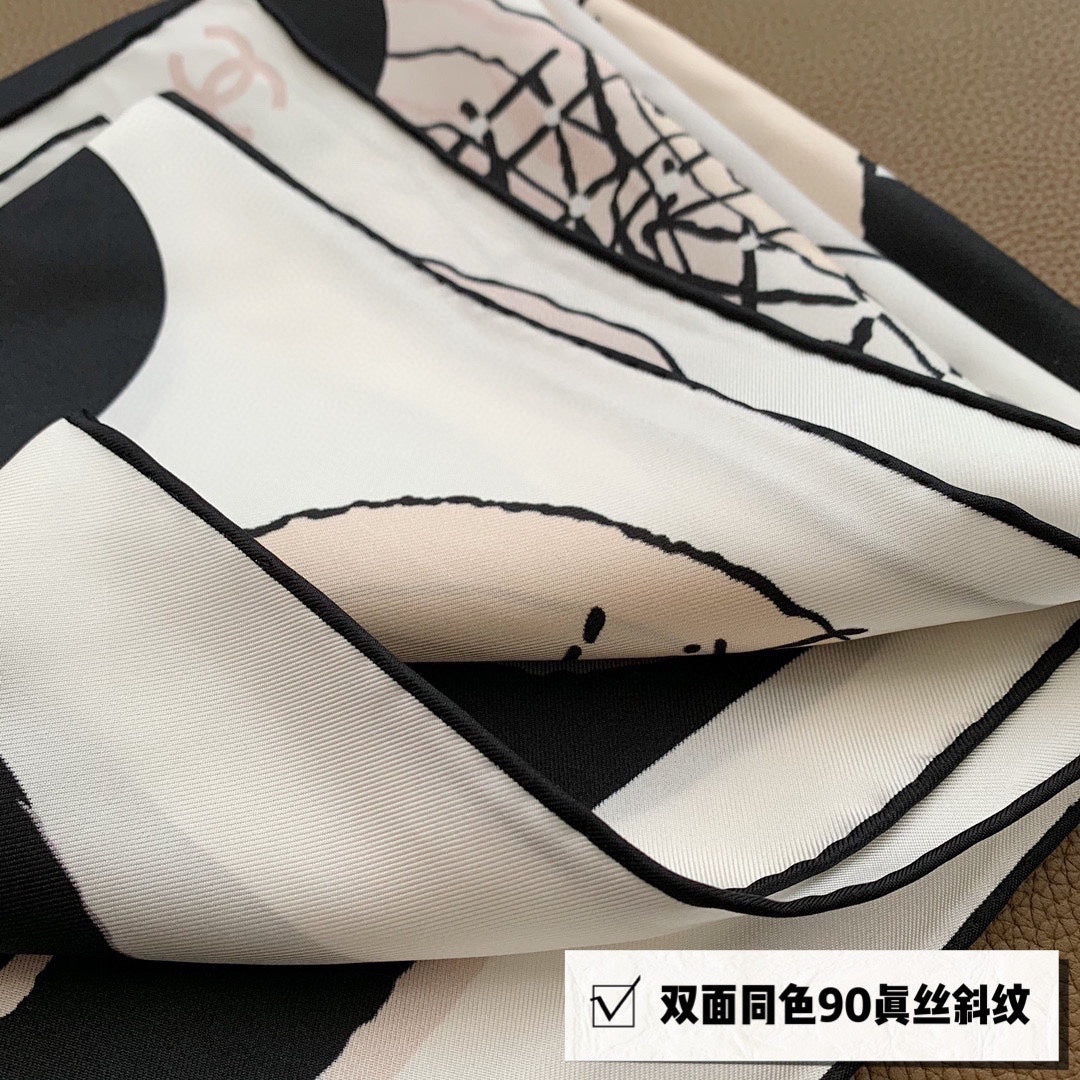 CC Square Scarf 90 CM In White Black Mix Light Beige Silk 288700
