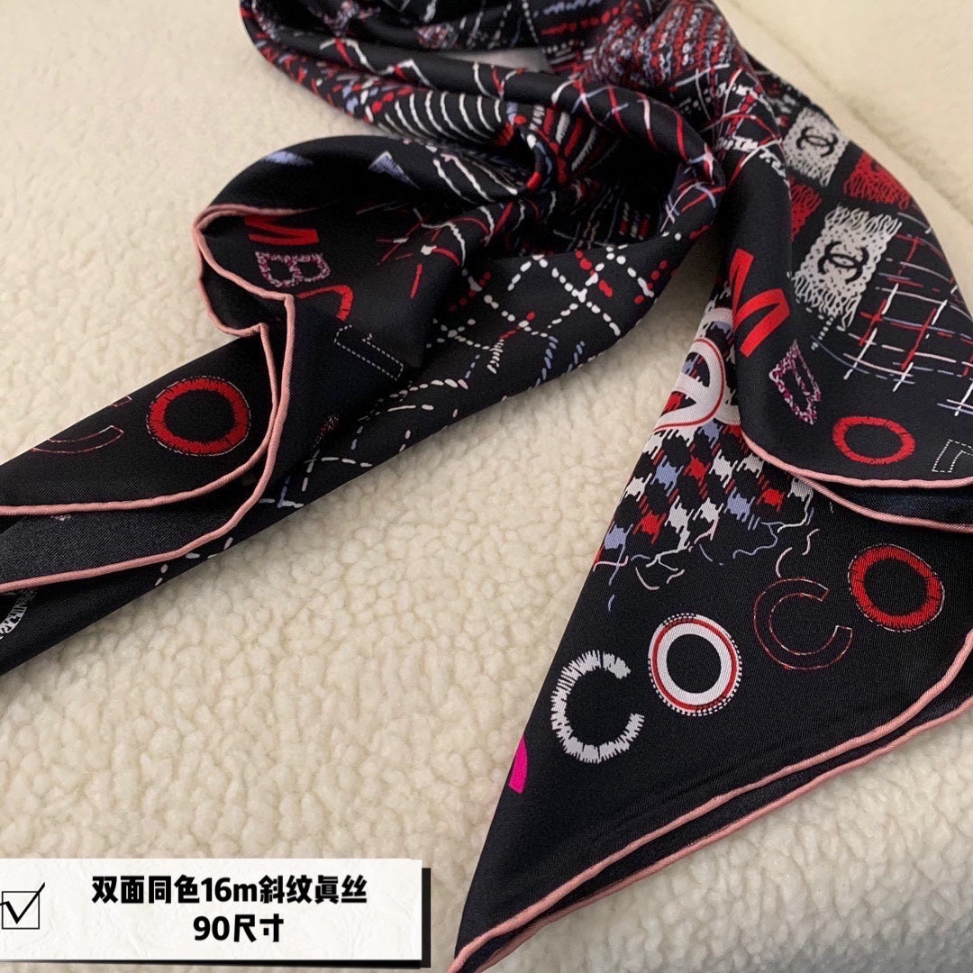 CC Square Scarf 90 CM In Colorful Silk 185146