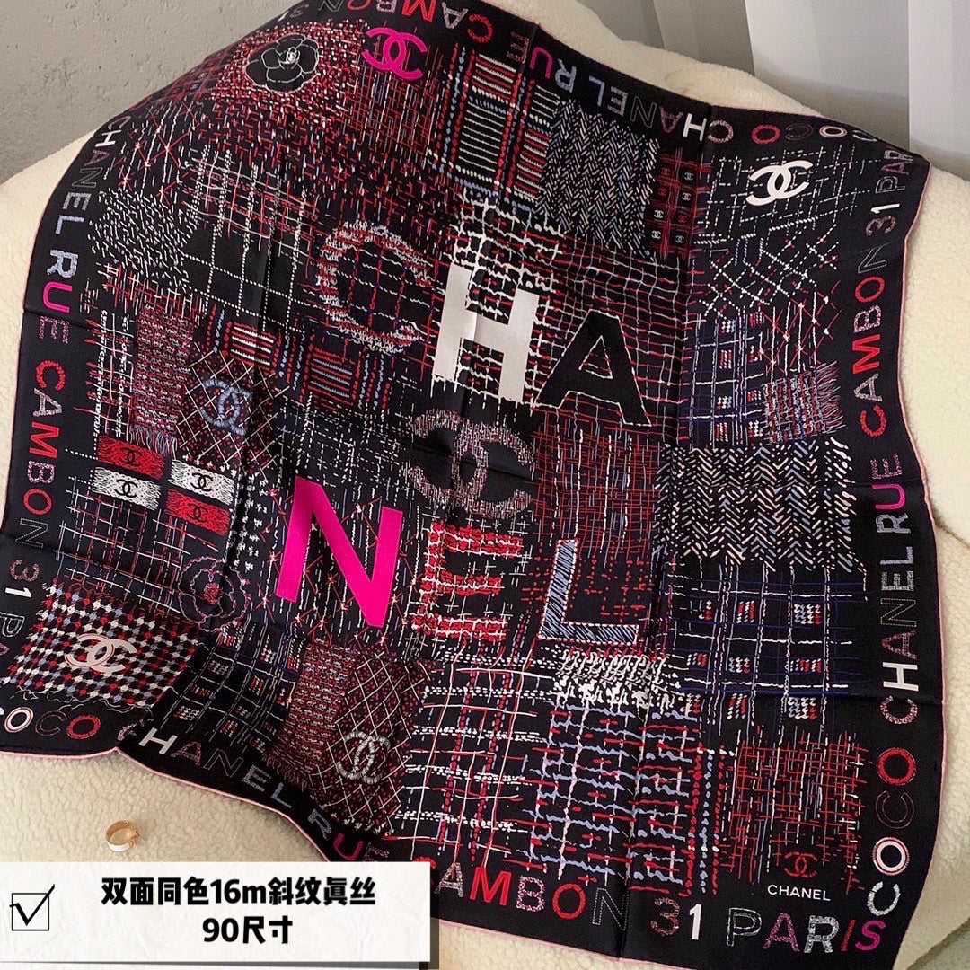 CC Square Scarf 90 CM In Colorful Silk 185146