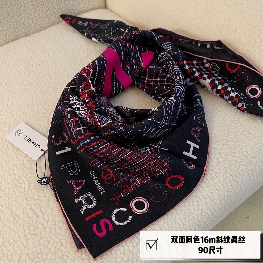 CC Square Scarf 90 CM In Colorful Silk 185146