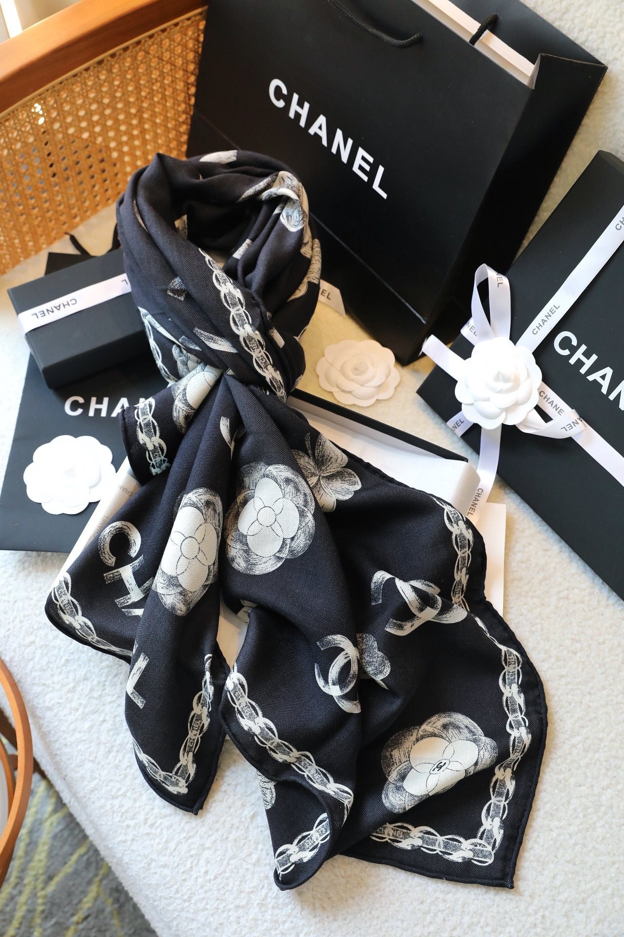 CC Scarf 180 CM In Black White Cashmere Silk 401134