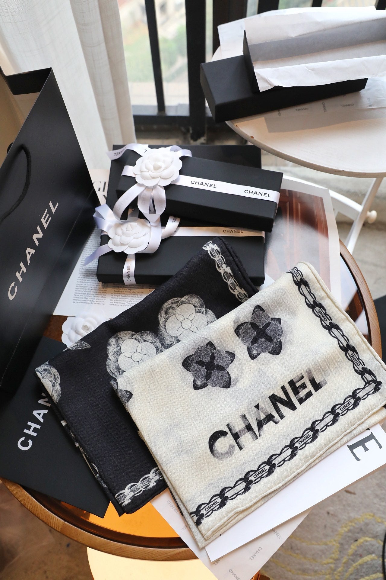 CC Scarf 180 CM In White Black Cashmere Silk 401133