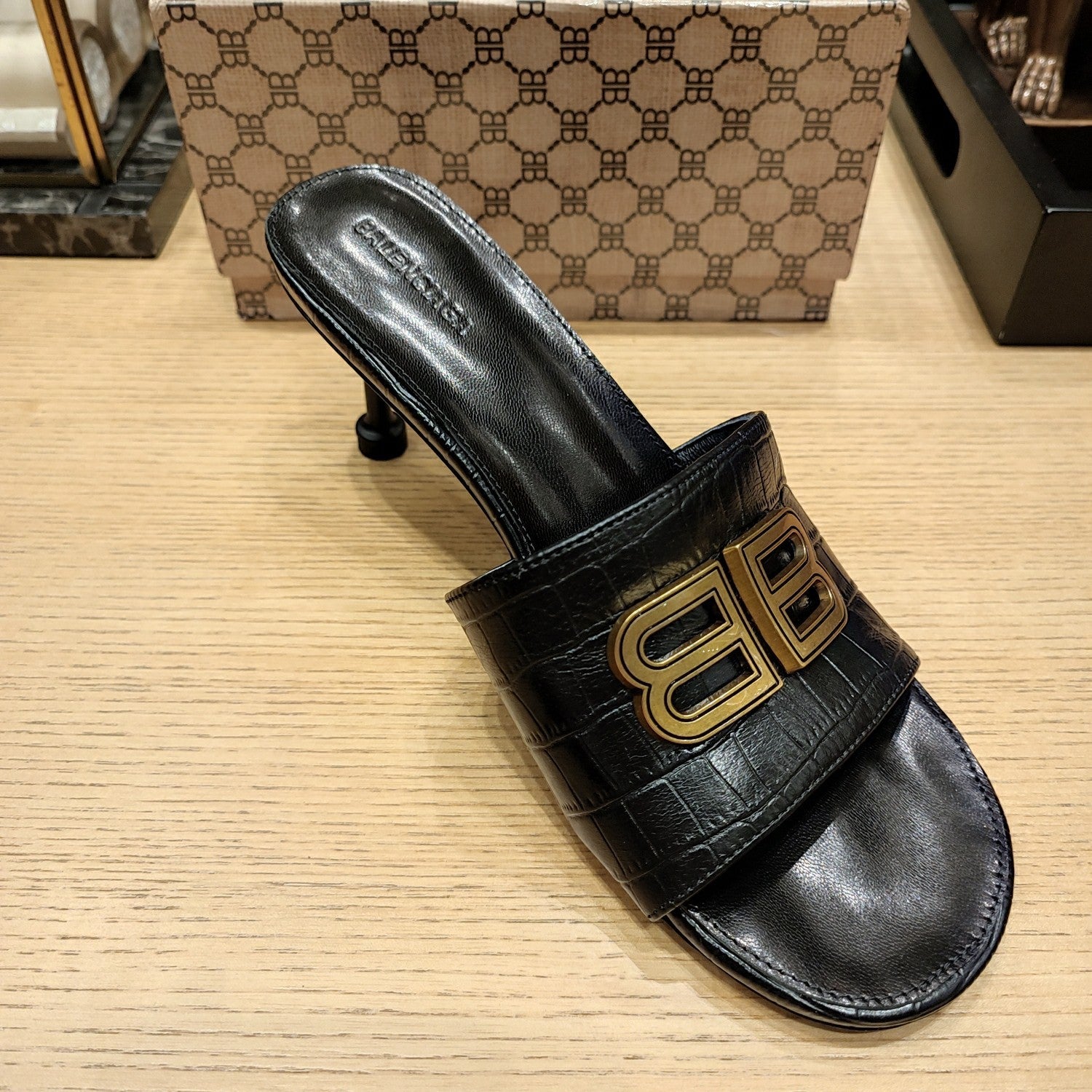 Balenciaga 26s Heeled Sandals 70 Black Crocodile Patterned Cowhide 681349