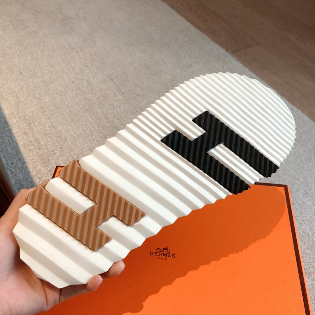 HM ELECTRIC SANDAL FIRE CALFSKIN