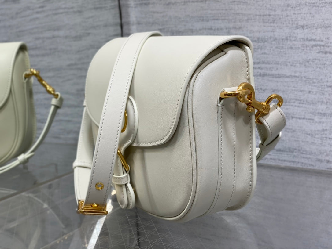 MEDIUM CD BOBBY 22CM CALFSKIN GOLD HARDWARE