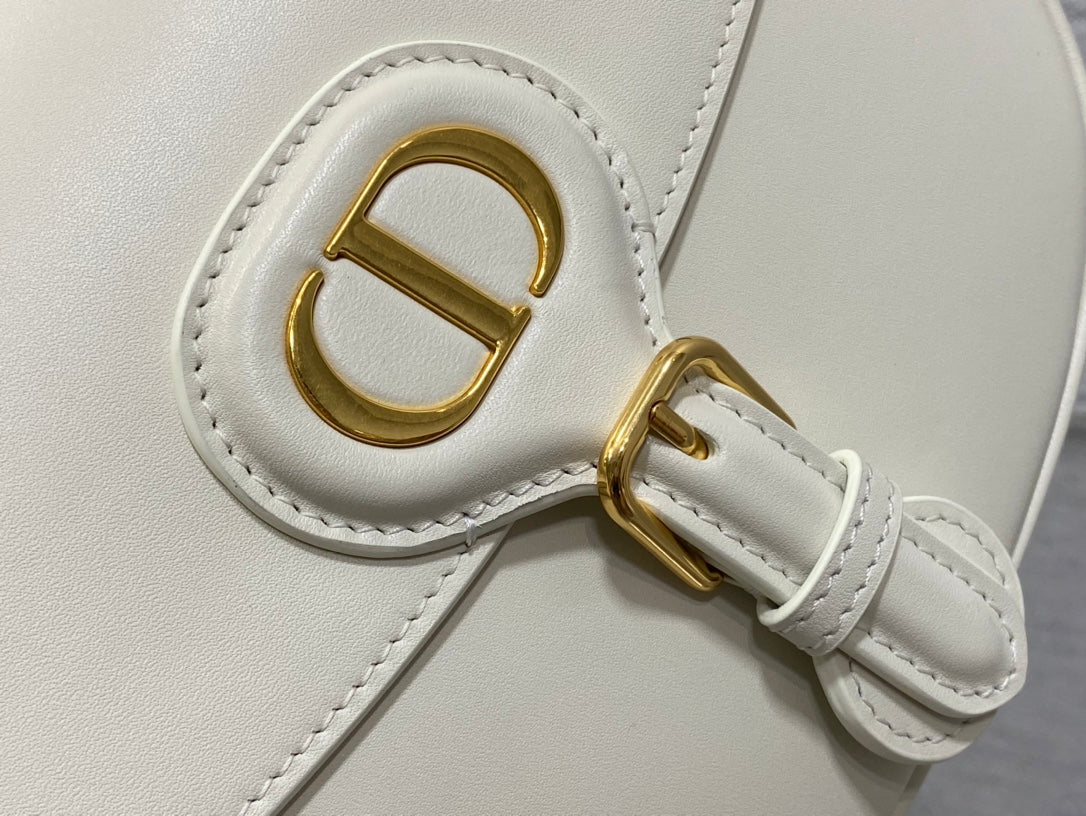 MEDIUM CD BOBBY 22CM CALFSKIN GOLD HARDWARE