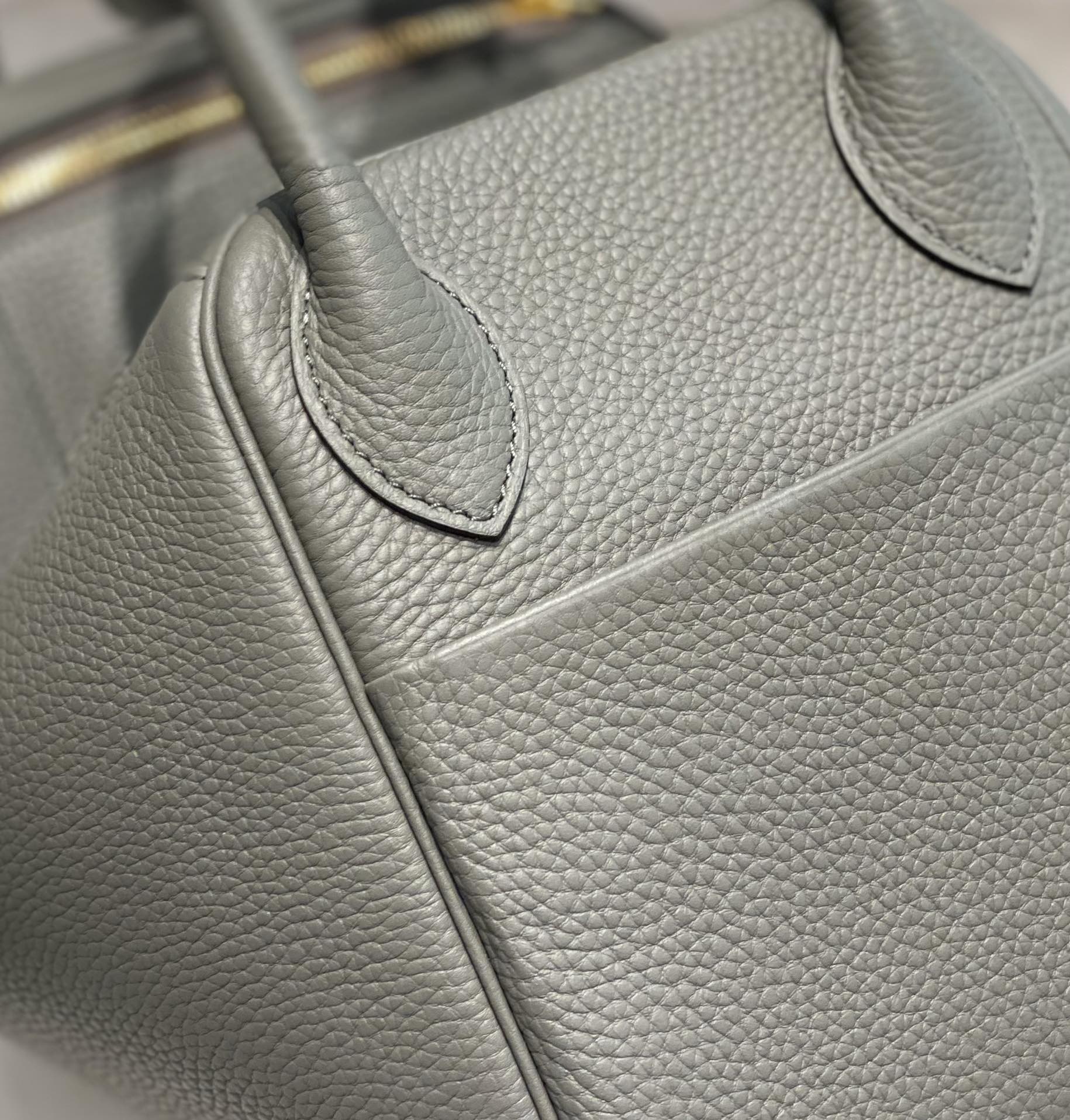 HM LINDY 30 BAG GRAY TAURILLON CLEMENCE LEATHER
