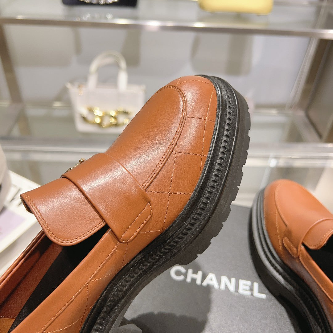 CC Moccasins 45mm Brown Orange Lambskin