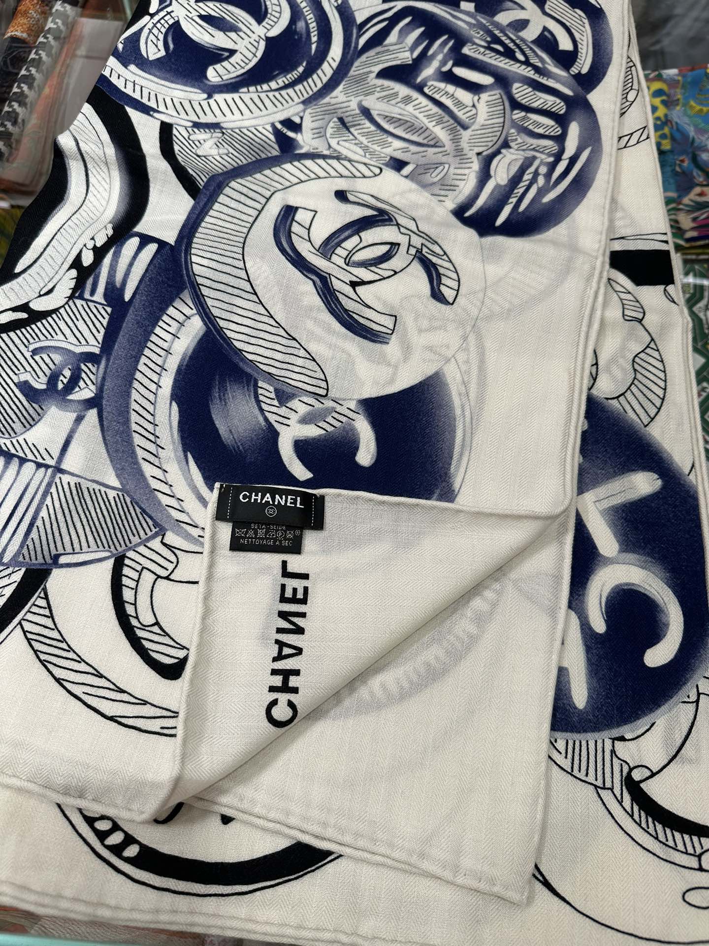 CC Square Scarf 140 CM In White Colorful Cashmere And Silk 418149