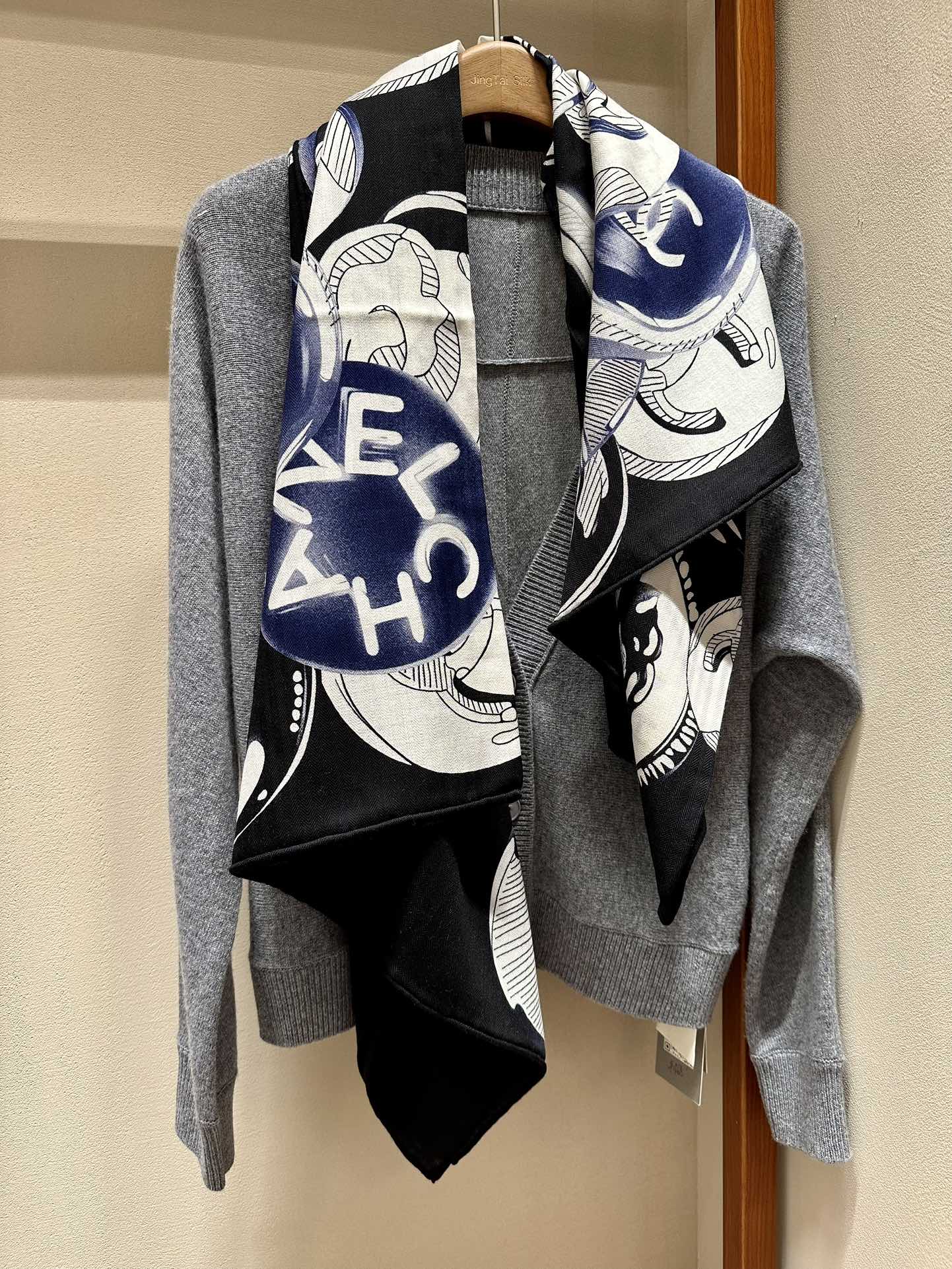 CC Square Scarf 140 CM In Black Colorful Cashmere And Silk 418150